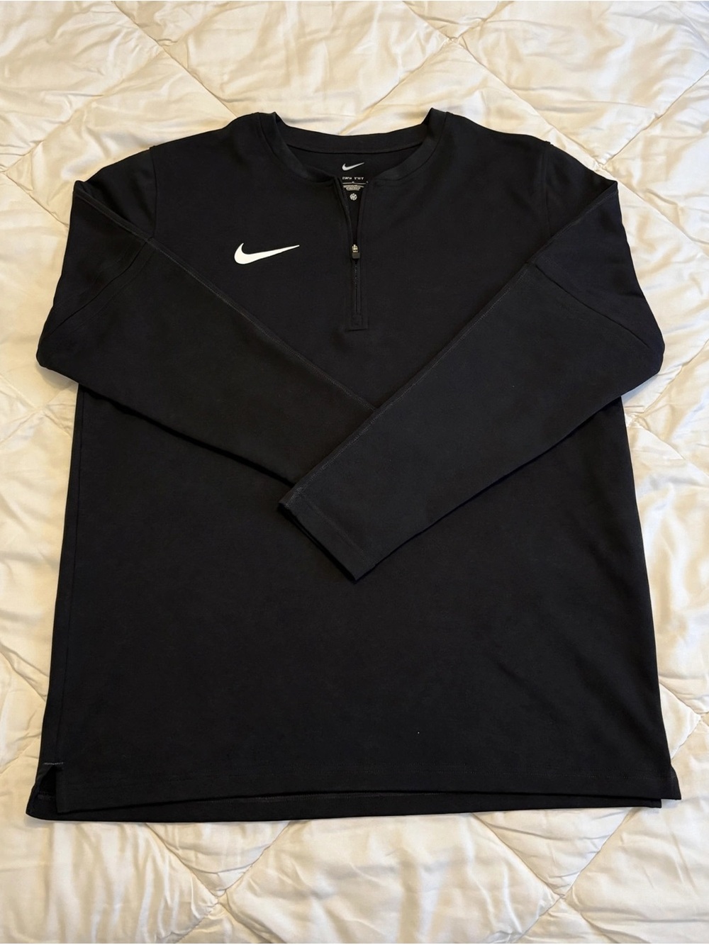 Nike Men’s Gray Long-Sleeve Quarter-Zip Performance Shirt